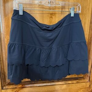 Lilly Pulitzer Luxletic Scalloped Tiered Black Skort